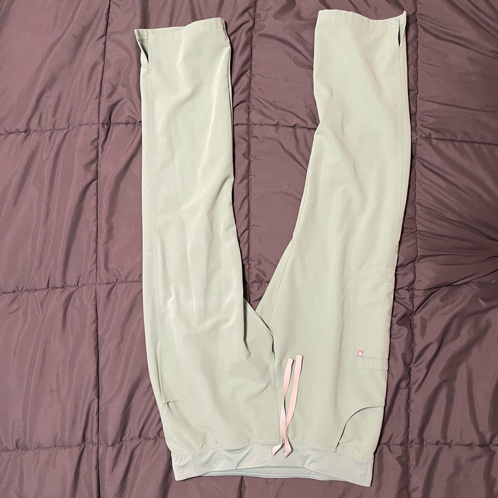 Figs jade scrub pants